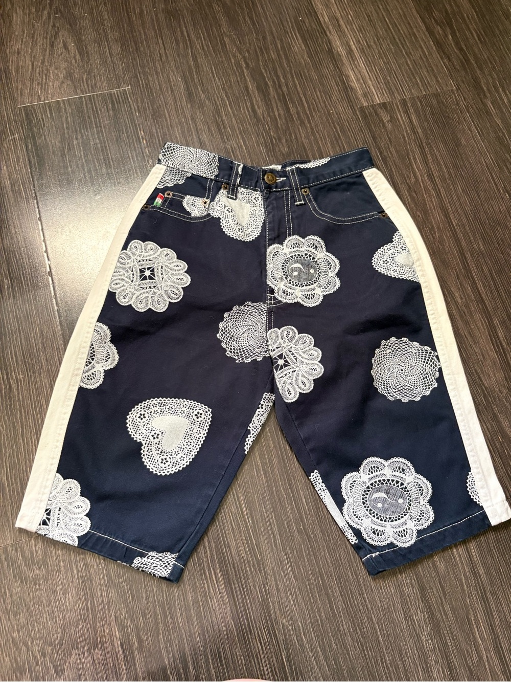 VTG 90s Moschino Jeans Lace Doily Print Shorts High Waist Made in Italy
